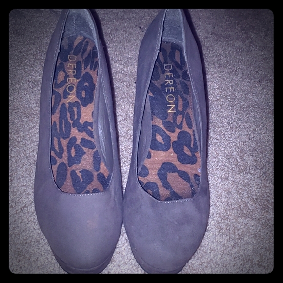 Platform Stilettos - Picture 1 of 4